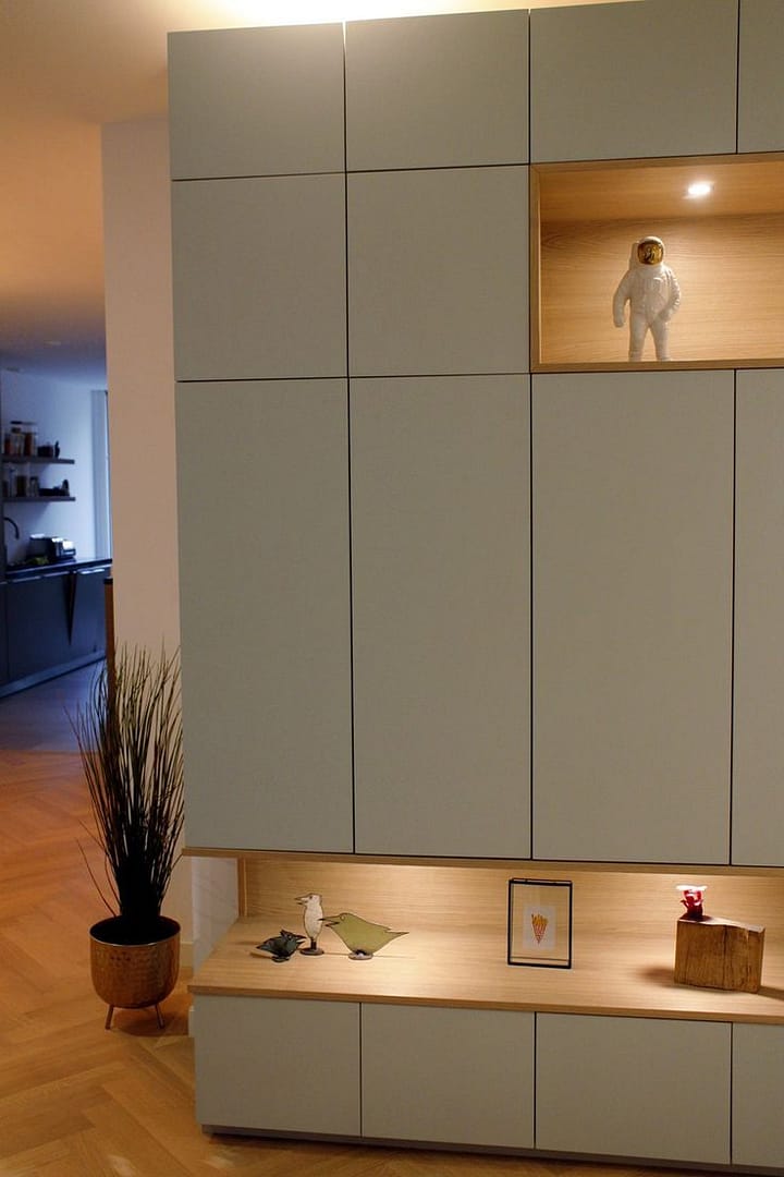 Kast voor woonkamer met weinig daglicht - Studio Hamerhaai